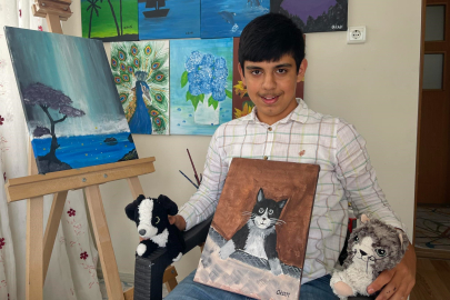 Dedesini çizdiği resimle yeteneği keşfedildi! Otizmli Okan'ın resimleri hayran bırakıyor