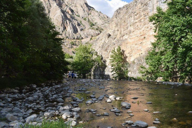 Sakin şehir Arapgir'de yaz sezonu yoğunluğu - Bursa Hayat Gazetesi-2