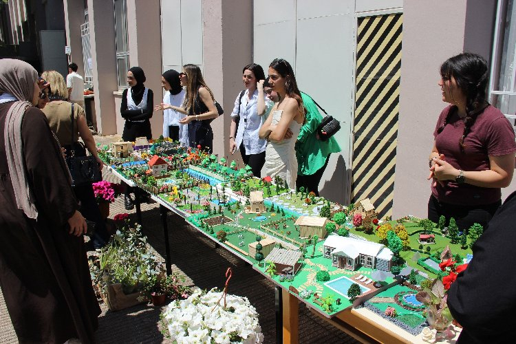 BUÜ'de öğrenciler dönem içindeki projelerini sergiledi - Bursa Hayat Gazetesi-3