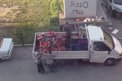 Bursa'da görülmemiş israf! Satamayınca çöpe döktü