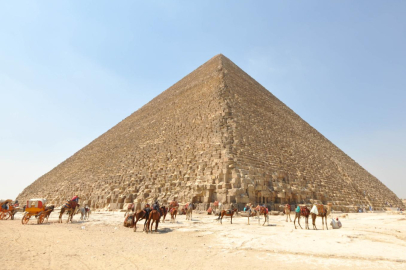 Mısır Piramitleri ne zaman inşa edildi?