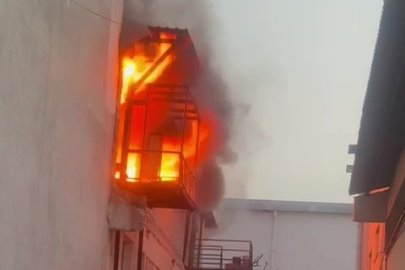 Adana'da mobilya imalathanesinde korkutan yangın!