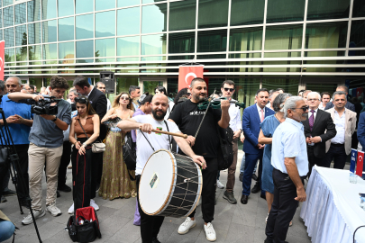 Bursa'da davul zurnalı toplu sözleşme sevinci