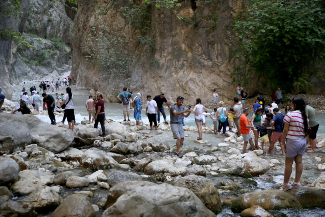 Saklıkent Kanyonu'na ziyaretçi akını - Bursa Hayat Gazetesi-2