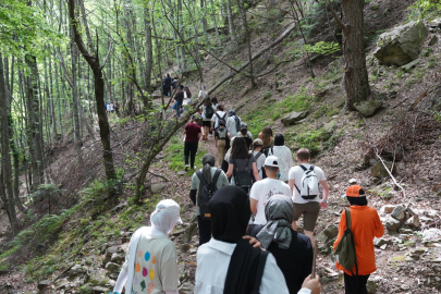 Bursa’da Yıldırımlı gençlerden doğa yürüyüşü