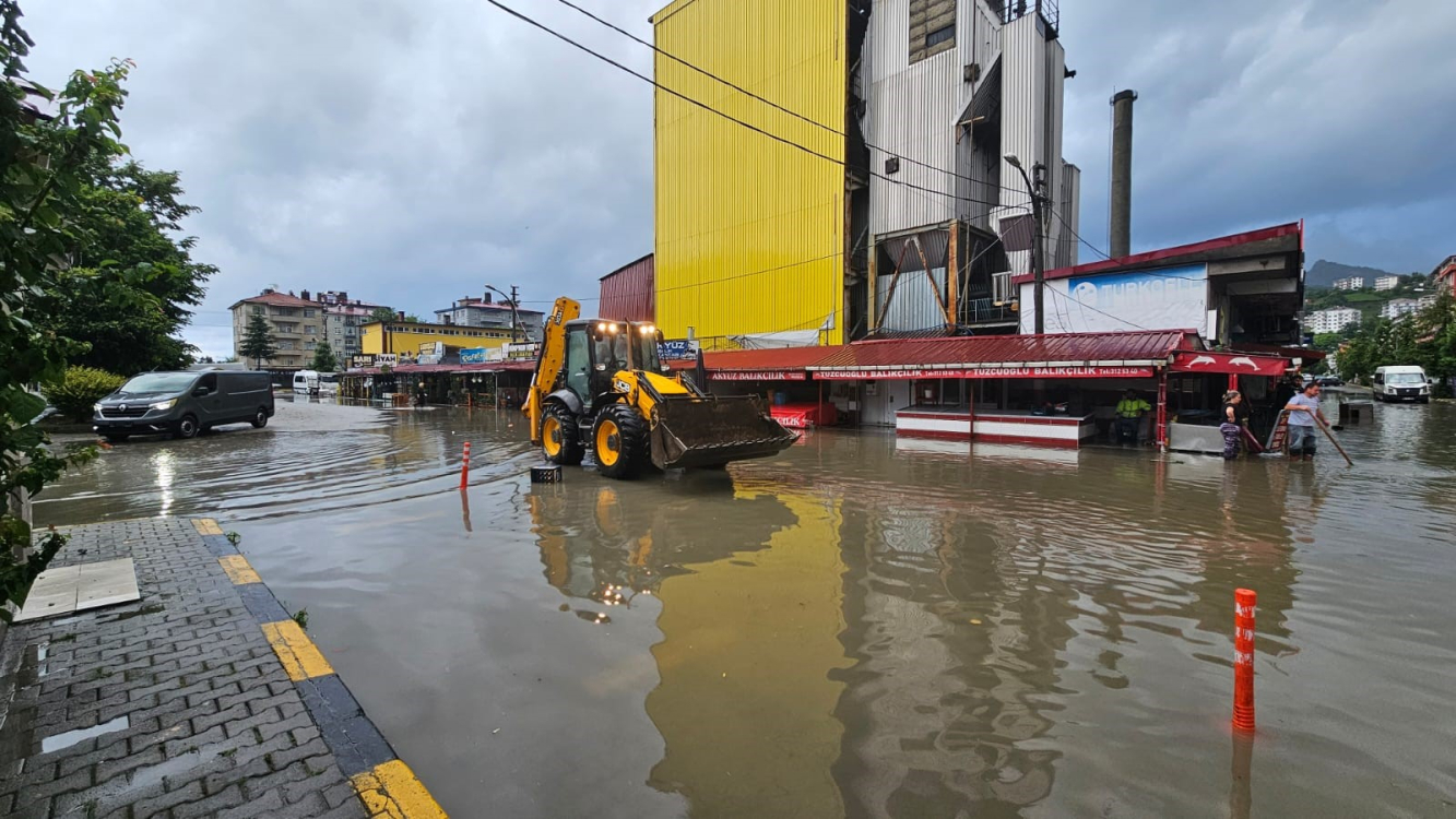 Yoğun yağış su taşkınlarını beraberinde getirdi - Bursa Hayat Gazetesi-4