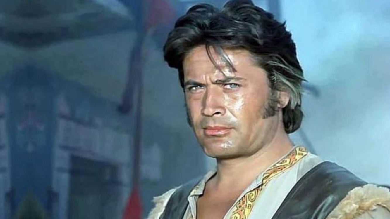 Cüneyt Arkın kimdir? Cüneyt Arkın'ın hayatı, filmografisi ve vefatı... -Bursa Hayat Gazetesi-3