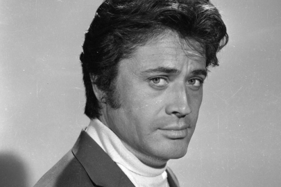 Cüneyt Arkın kimdir? Cüneyt Arkın'ın hayatı, filmografisi ve vefatı...