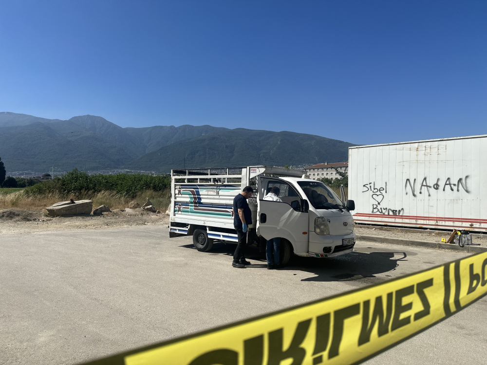 Bursa'da para için husumetlisini başından silahla vurdu - Bursa Hayat Gazetesi-2