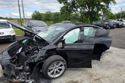 Türk avukat kaza sonrası TESLA'ya dava açıyor!