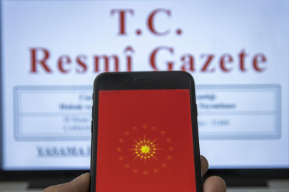 Kabinede 2 bakan değişti