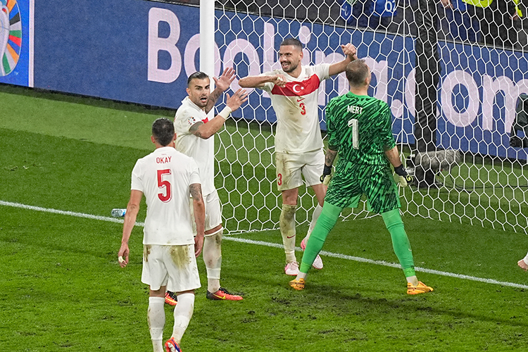 Merih Demiral gol sevincine ilişkin konuştu! Bursa Hayat Gazetesi -3