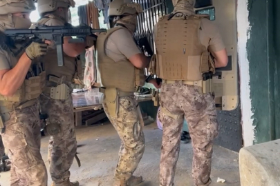 Zehir tacirlerine büyük darbe! Operasyon görüntüleri paylaşıldı