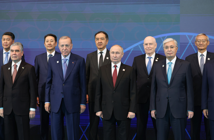 Cumhurbaşkanı Erdoğan aile fotoğrafı çekimine katıldı Bursa Hayat Gazetesi -3