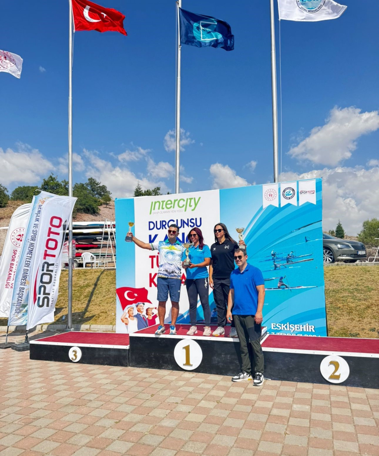 Bursa Büyükşehirli kanocular Eskişehir'den madalyalarla döndü - Bursa Hayat Gazetesi-2