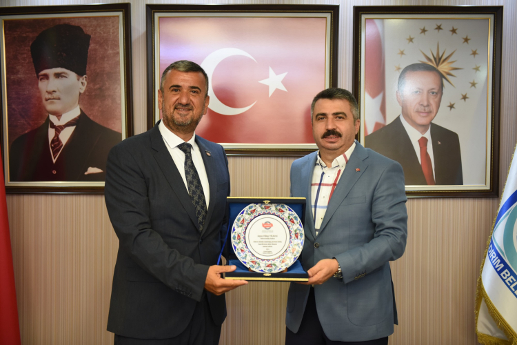 Yıldırım'da devam eden kentsel dönüşüm çalışmalarına ANASİAD'dan destek Bursa Hayat Gazetesi -2