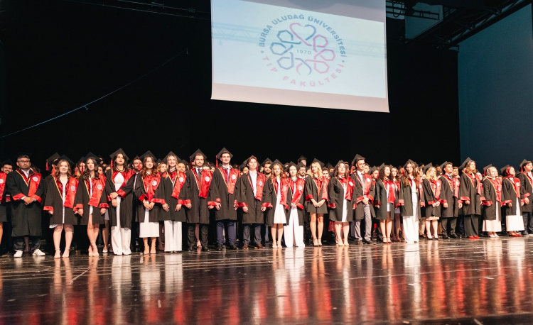 Bursa Uludağ Üniversitesi Tıp Fakültesi yeni neferlerini mezun etti! Bursa Hayat Gazetesi -3