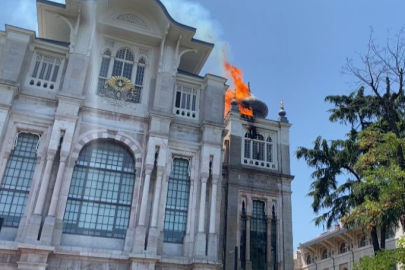 Sağlık Bilimleri Üniversitesi tarihi binasında yangın çıktı