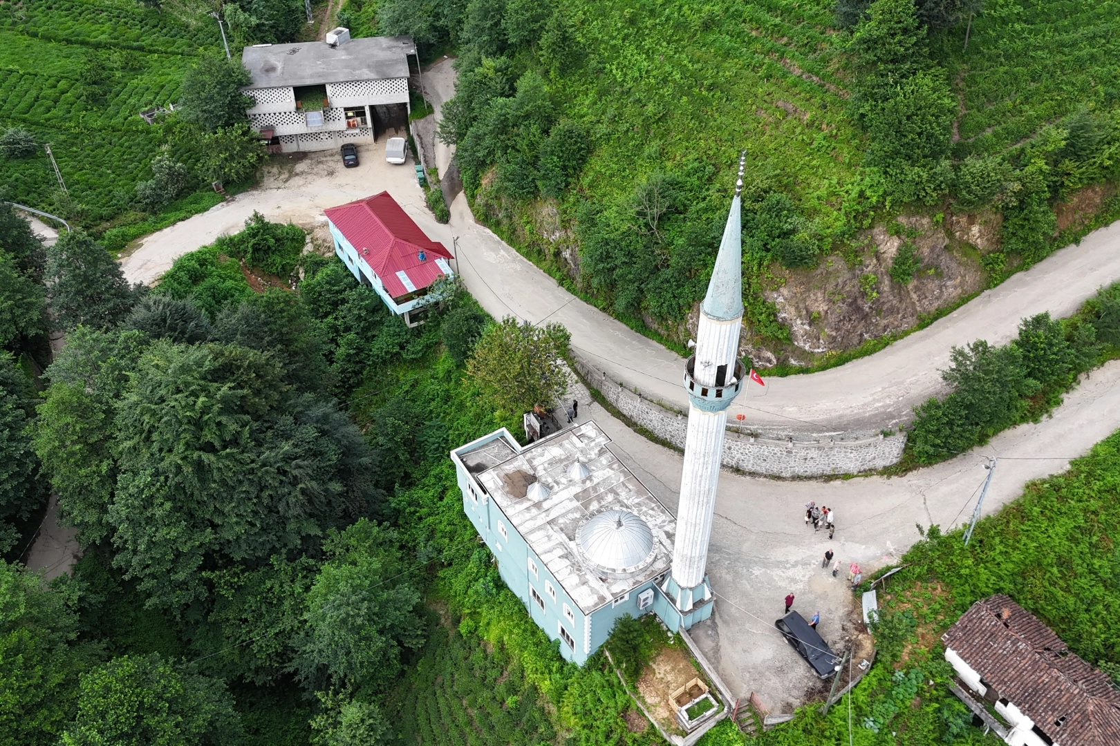 Bu köyde imkan var,imam yok