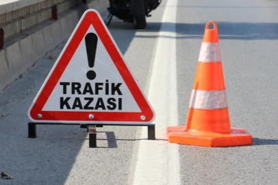 Bursa'da önce demir korkuluklara sonra kamyonete çarptı