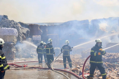 Kağıt fabrikasında yangın!