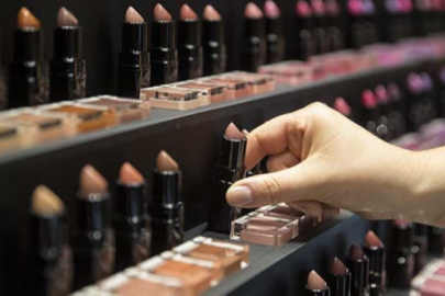 Makyaj ürünlerinin son kullanma tarihleri: Ne zaman atmalısınız?