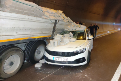 Bursa'da tünelde arızalanan TIR kazaya neden oldu