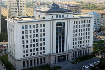 AK Parti’ye kimler katıldı? AK Parti’ye geçen milletvekilleri ve belediye başkanları listesi...