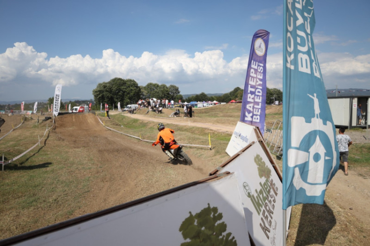 Türkiye Süper Enduro Şampiyonası'nda kıyasıya rekabet! Bursa Hayat Gazetesi -2