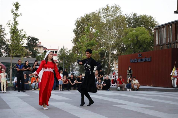 İnegöl'de kurtuluş coşkusu: 102. yıl etkinlikleri şehirde büyük heyecan yarattı Bursa hayat Gazetesi -2