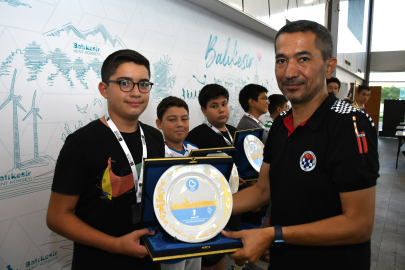 Balıkesir'de Satranç Turnuvası'na büyük ilgi!