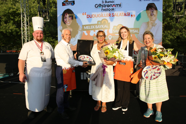 Başkan Bozbey ve eşi mutfağa girdi!  Bursa Hayat Gazetesi -2