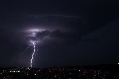 Dışarı çıkmadan önce dikkat! Gök gürültülü sağanak bekleniyor