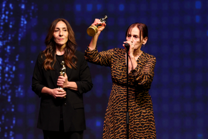 Nur Sürer ödülünü Yılmaz Güney'e adadı!