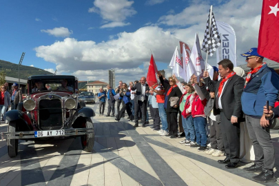 Bursa’da “Klasik Otomobil Turu” başladı