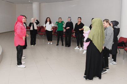 Bursa'da 'Kadınlar Tiyatro Sahnesinde' projesi başladı