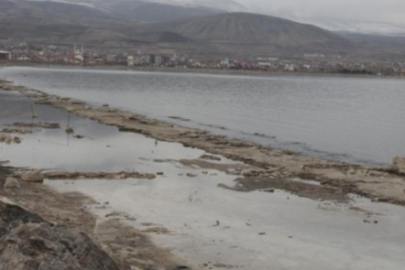 Sular neden çekilir?