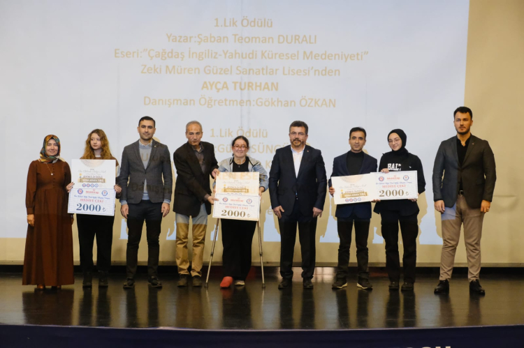 Bursa'da gençler kitapla buluştu!-Bursa Hayat Gazetesi-2