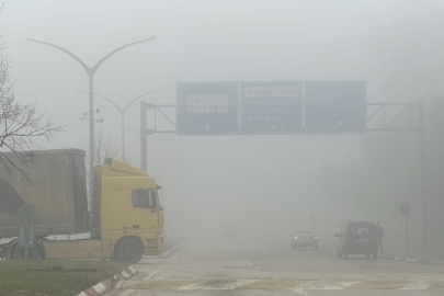İnegöl’de yoğun sis! Sürücüler zor anlar yaşadı