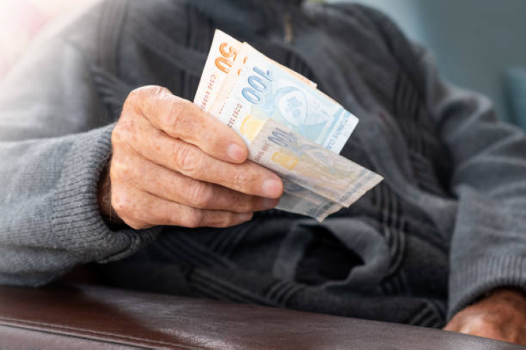 Emekli bayram ikramiyesi için kritik tarih! Tutar ne kadar olacak? - Bursa Hayat Gazetesi-2