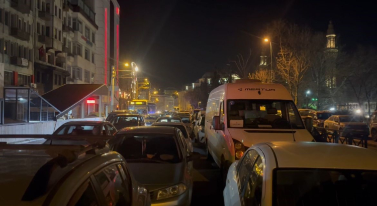 Bursa'da yeni yılın ilk sabah namazına binler katıldı!-Bursa Hayat Gazetesi-2