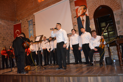 Bursa'da görme engelliler korosundan muhteşem konser!