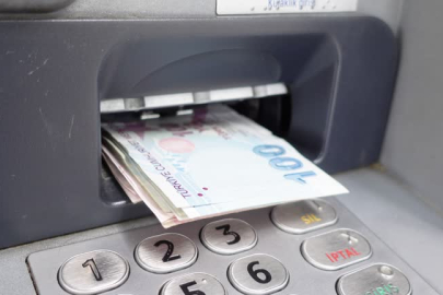 Hesaplara yatırıldı: İnegöl'de gençlerin eğitimine 5 milyon TL'lik katkı