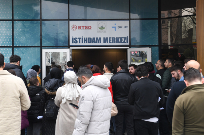 Osmangazi’de istihdam buluşması: 250 kişi bir günde iş sahibi oldu