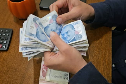 2025 emekli maaşı farkı ödemeleri: 1969 TL fark ne zaman yatacak?