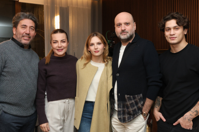 Ünlü isimler aynı filmde: "Aşk Sadece Bir An" kadrosu ile göz kamaştırıyor!