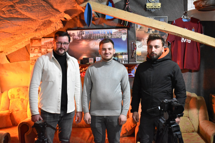 Kemençe yapımını dededen öğrendi, İznik'ten dünyaya tanıttı!-Bursa Hayat Gazetesi-2