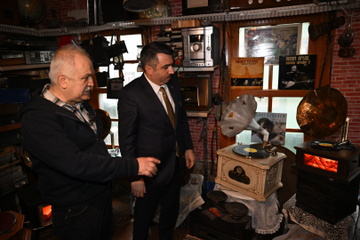 Bursa’da eski radyo ve gramofonlar bu dükkanda hayat buluyor