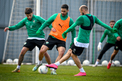 Bursaspor, Anadolu Üniversitesi maçına dikkat kesildi