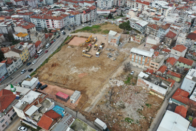 Bursa'da kentsel dönüşüm için mücadele eden kadın mahallesini yeniliyor
